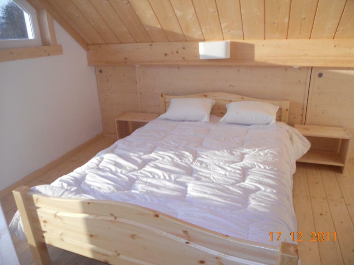 Bungalow Du Lac Froidchapelle Ngoại thất bức ảnh